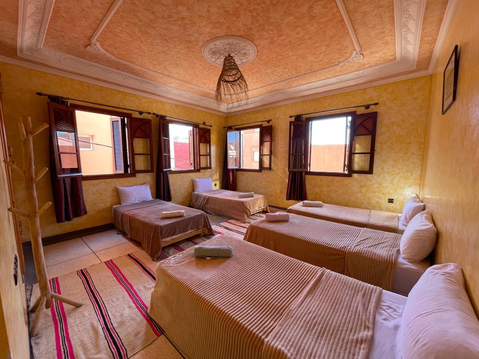 Berber Waves Surf House Hostel Tamraght Kültér fotó